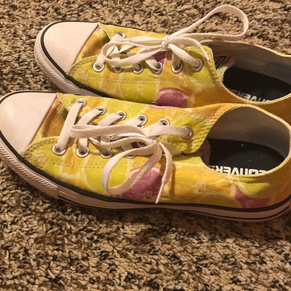 Lemon converse